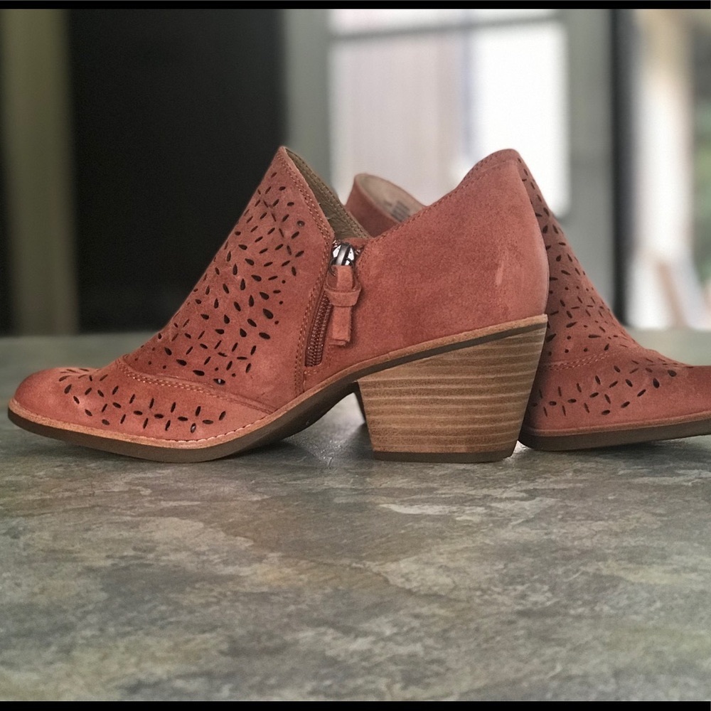 Sofft Amberly Ankle Boots Sz 10, Rust Suede, NIB